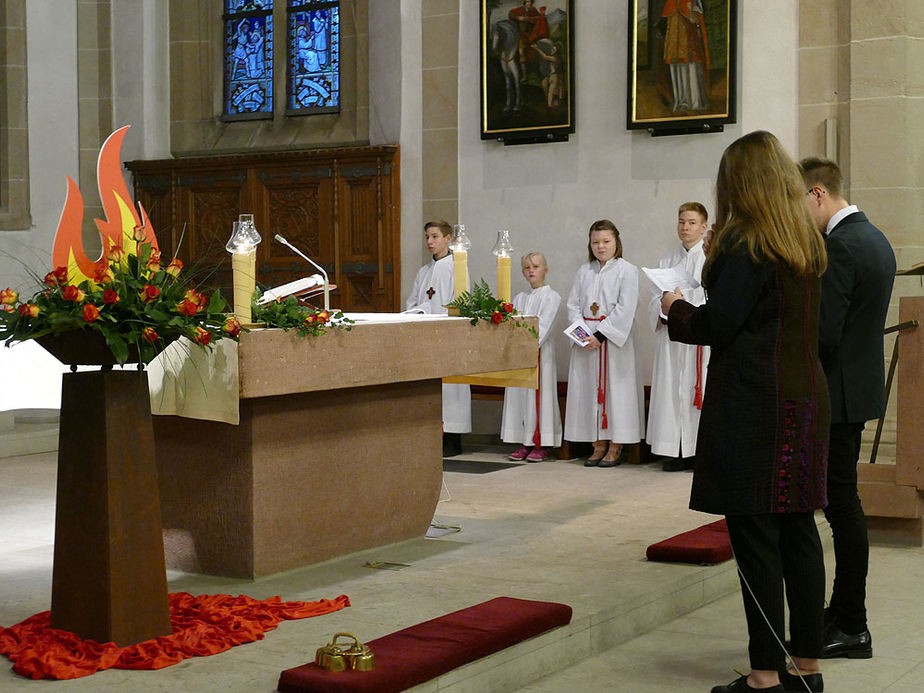 Firmung 2017 in Naumburg (Foto: Karl-Franz Thiede)